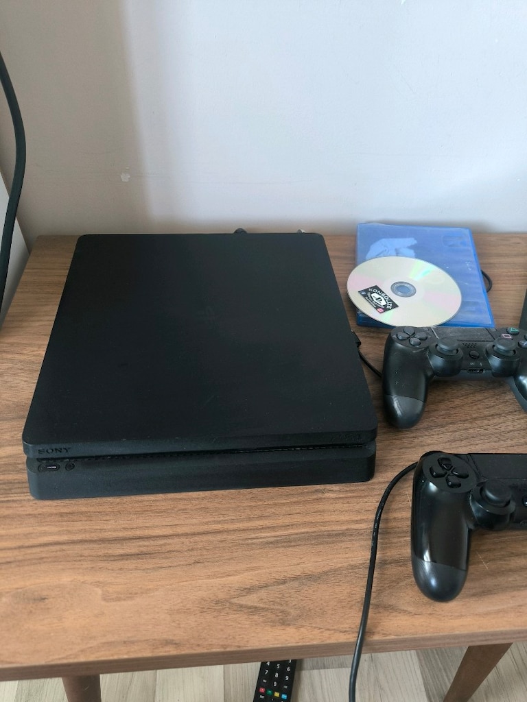 PS4 kırık cihaz, oyunlar ve 2 adet Sony konsol - 3