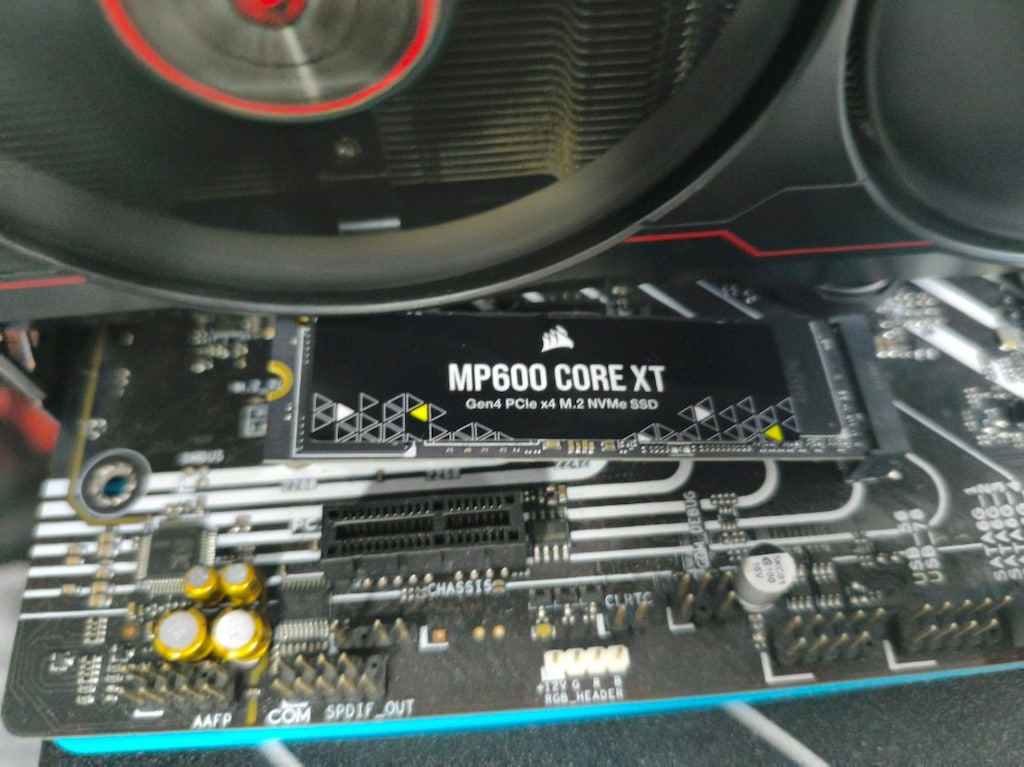 Corsair mp600 core XT 1tb gen4 M2 ssd - 7