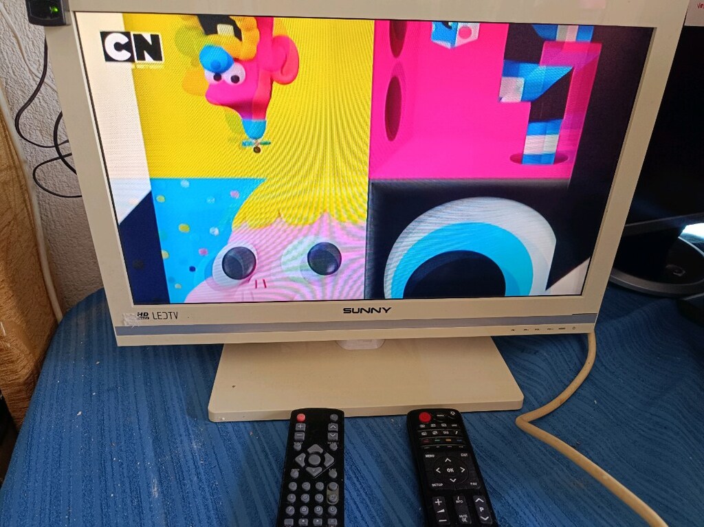 Sunny HD LED TV + Uydu Alıcı yaninda - 4