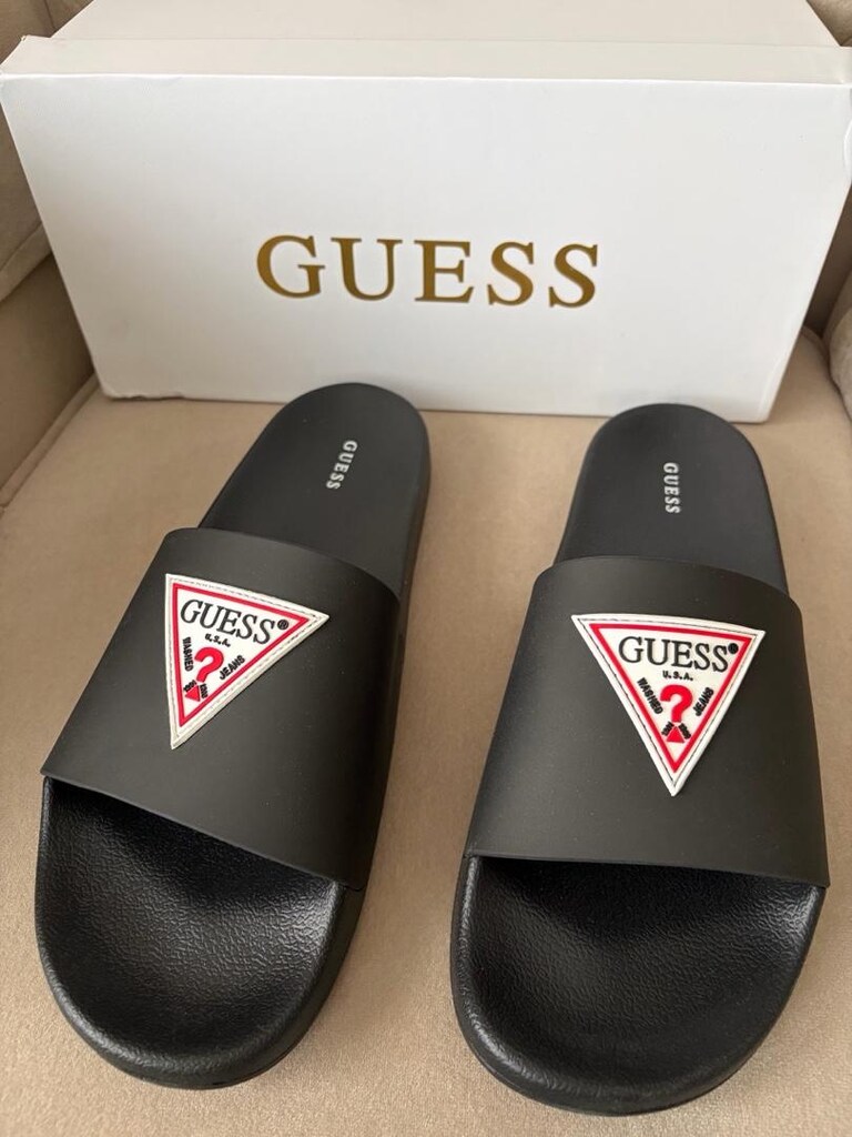 Orijinal guess terlik 44 numara siyah sıfır kutusunda