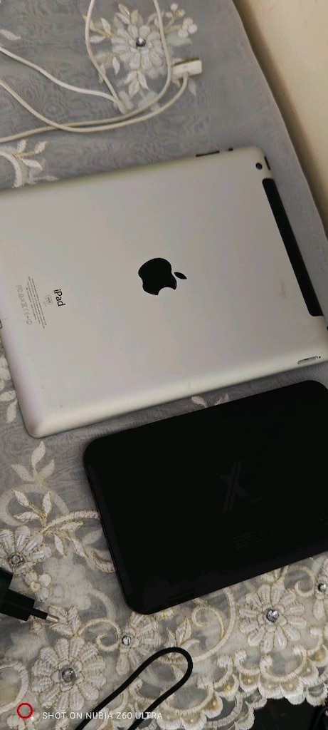 iki adet tablet - 3