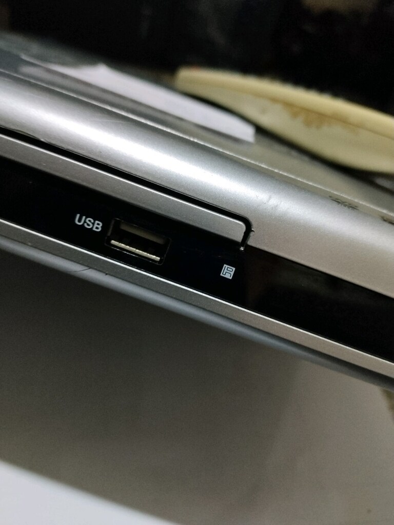 AZ VE TEMİZ KULLANILMIŞ KAMOSONİC MARKA USB Lİ ÇALIŞIR DURUMDA DVD - 3