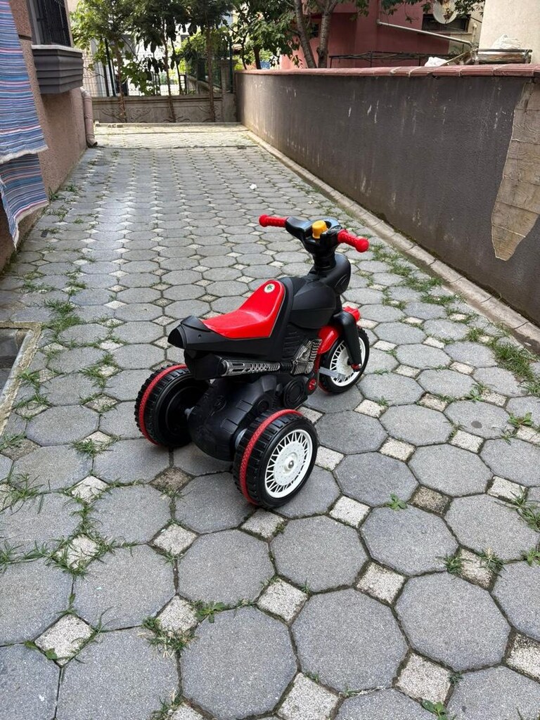 Pilsan Çocuk 3 Tekerlekli Pedallı Bisiklet - 2