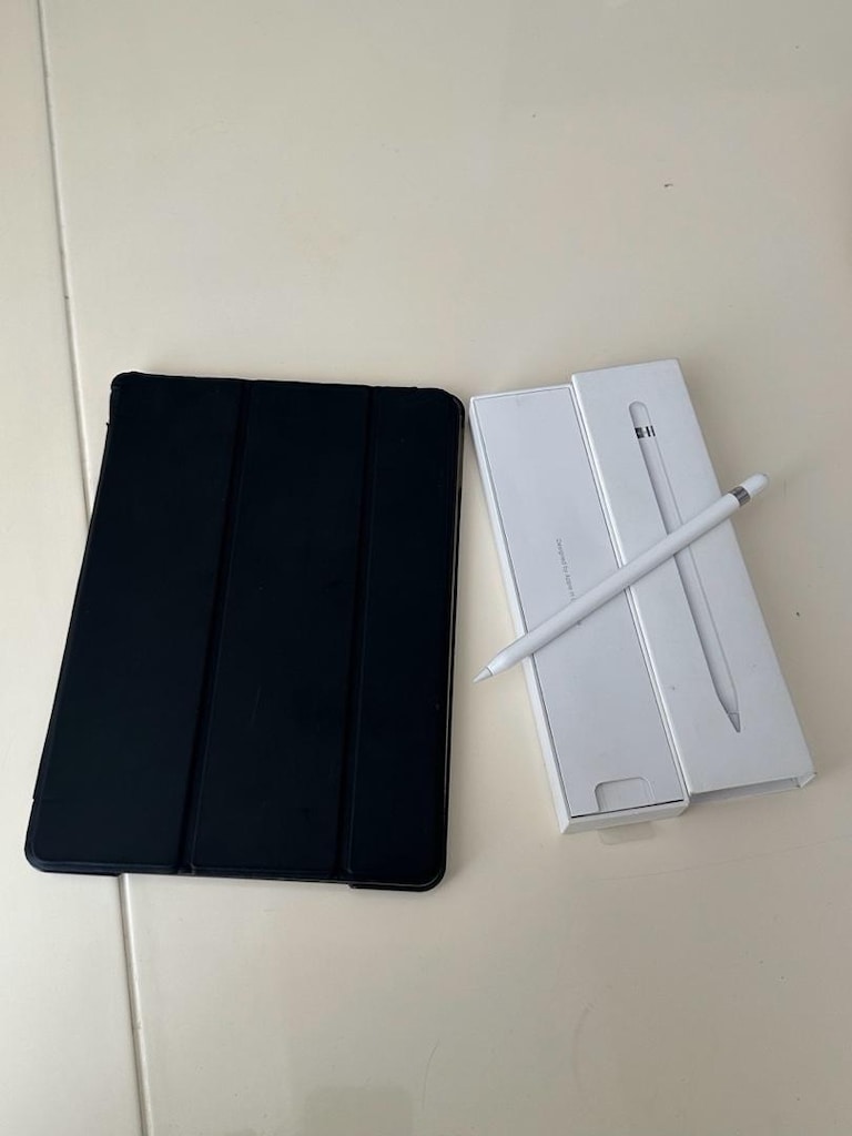 KUSURSUZ!! ÖĞRENCİDEN TERTEMİZ İPAD 8 + APPLE PENCİL (1. NESİL)