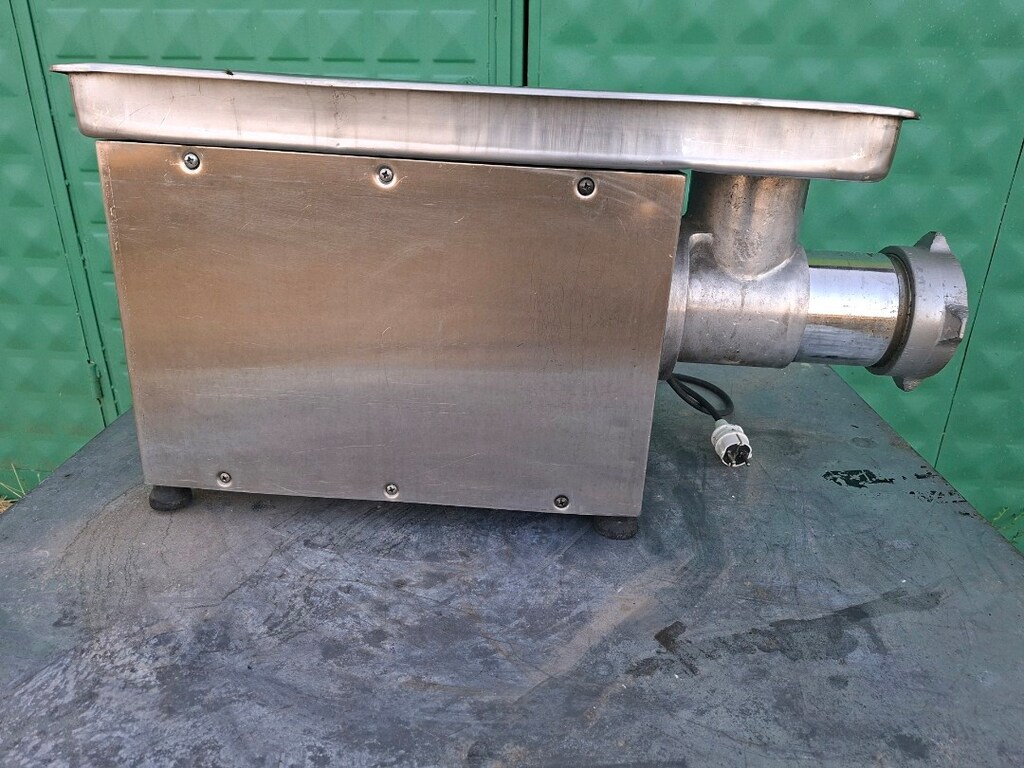 SALÇA ET ÇEKME KIYMA MAKİNASI - 3