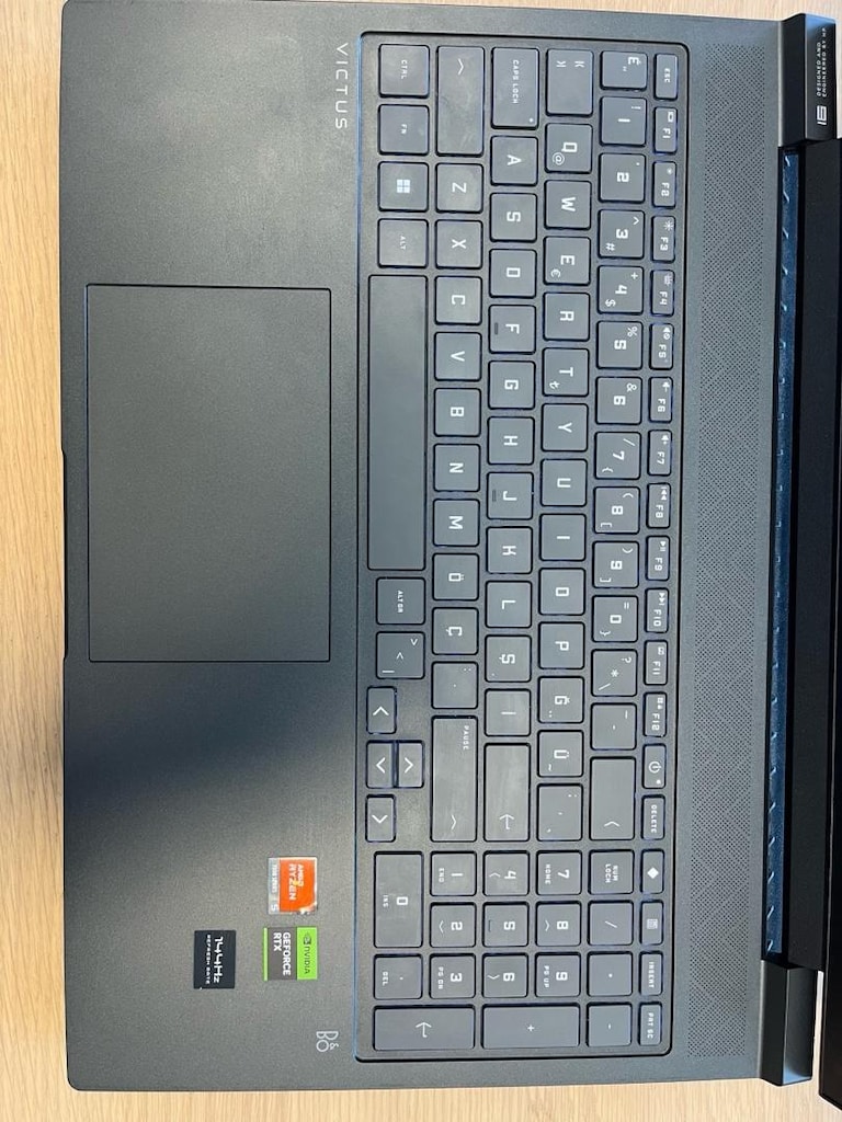 Hp Victus 16 Ryzen 5 7640HS 16GB Ram 512 gb SSD RTX4050 - 6