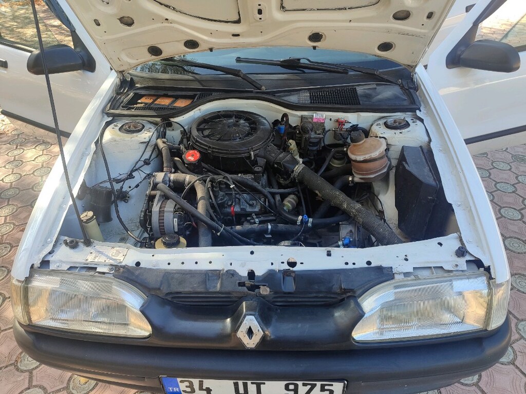 Acil son fiyat 230.000 Renault europa 19 1.4 RN 97 model temiz kacırma - 9