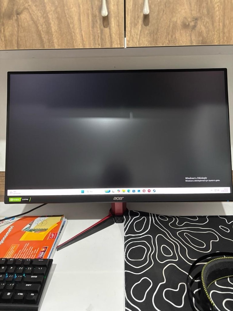 Acer Nitro VG272 240Hz 0.1ms / 1ms IPS Gaming Monitör - 6