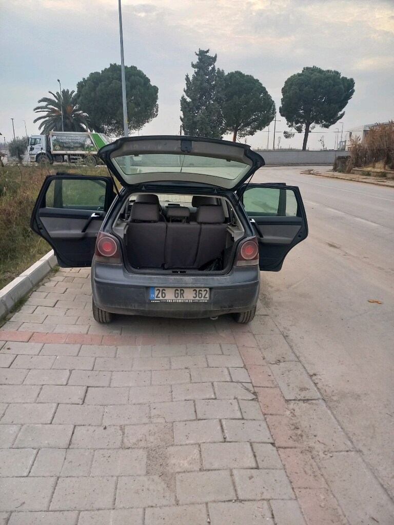 Volkswagen Polo 1.4 tdi - 2