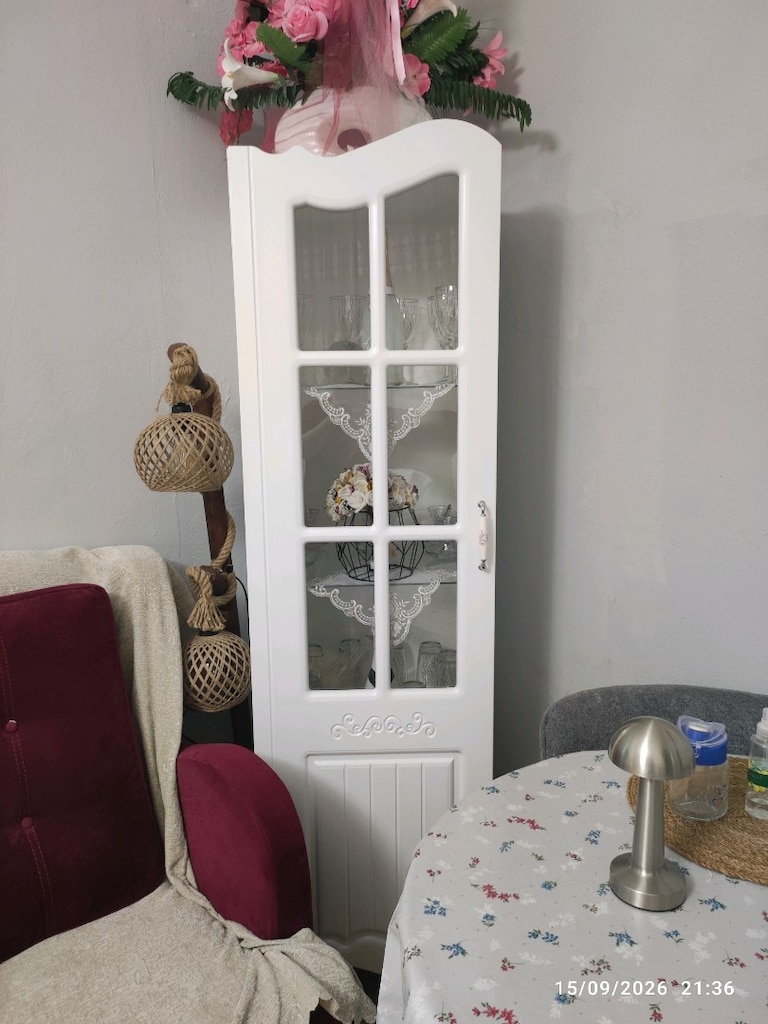 ince 2 adet Vitrin + Konsol +Konsol Aynası - 2