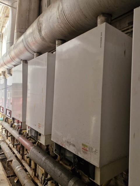 Viessman Vitodens 200 98 kw Duvar Tipi Kombiler Satılık
