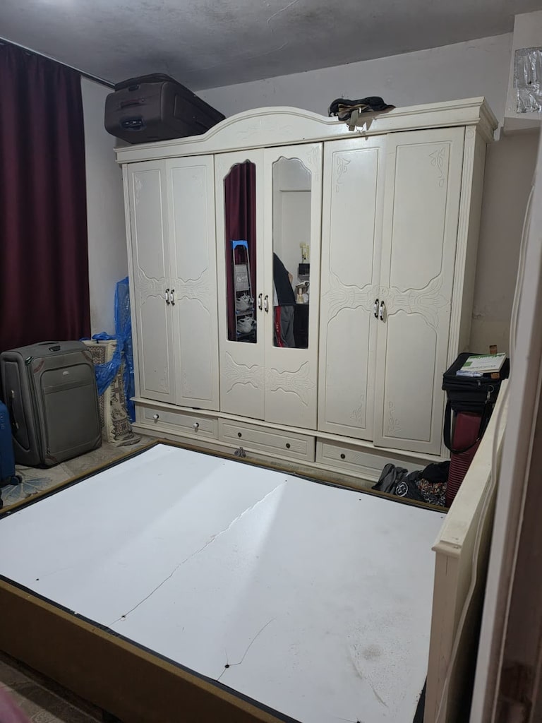 Acil Satılık 3 Kapaklı Gardırop + Baza + Aynalı Şifonyer - 3