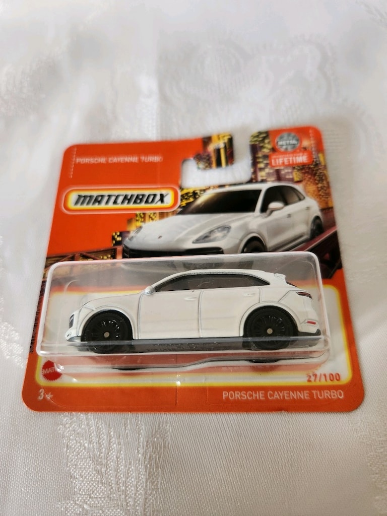 matchbox PORSCHE CAYENNE TURBO 70.serisi metal araba