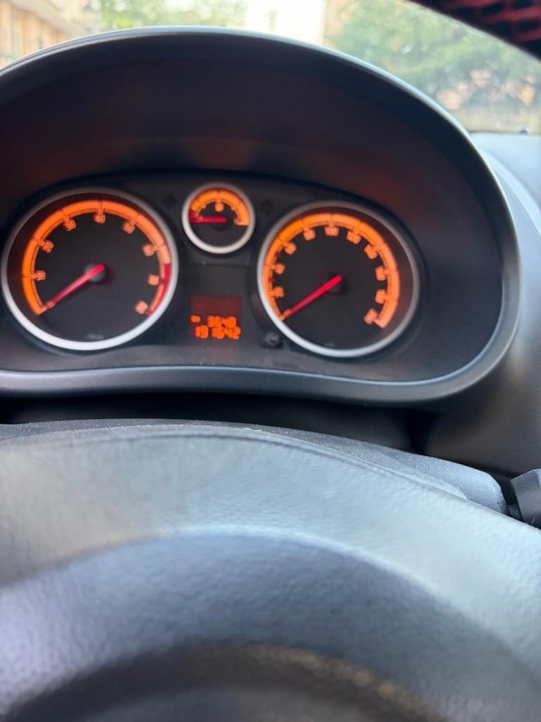 opel corsa 2009 otomatik - 9