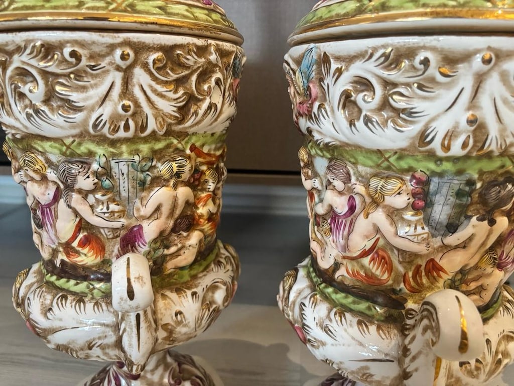Capodimonte mühürlü seramik