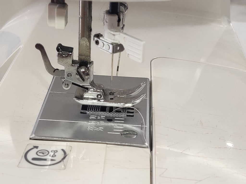 Singer Brilliance 6160 Dikiş Makinesi + Taşıma Saklama Kutusu - 3