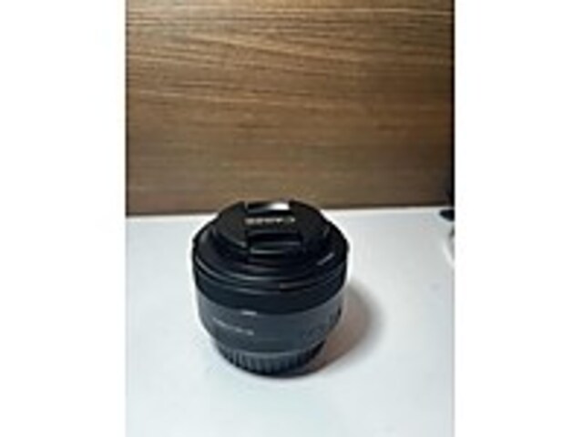Cannon 50mm 1:1.8f lens et sıfır ayarında