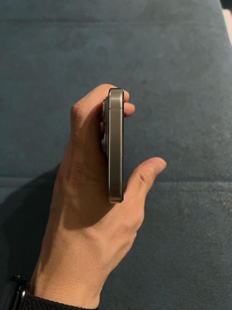 IPhone 15 Pro YD - 7