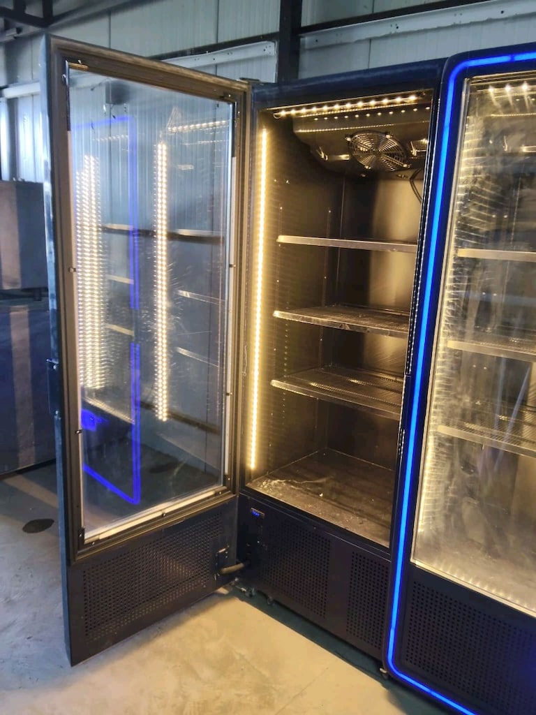 Çift Kapılı İçecek Dolabı – LED Işıklı – Market & Kafe Tipi Soğutucu - 8