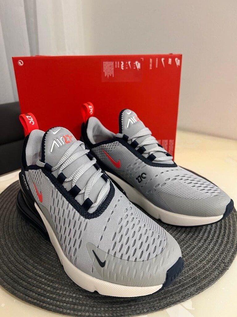 Nike Air Max 270