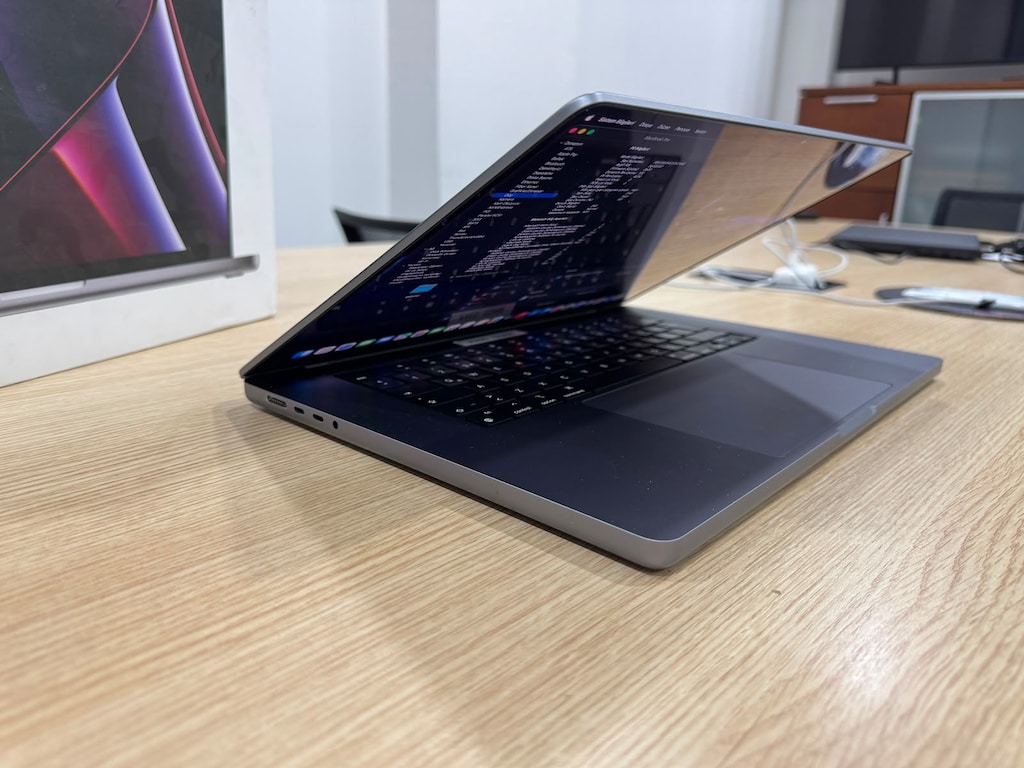 Temiz Az Kullanılmış MacBook Pro 16" M2 Pro 16GB RAM |243 Devir - 3