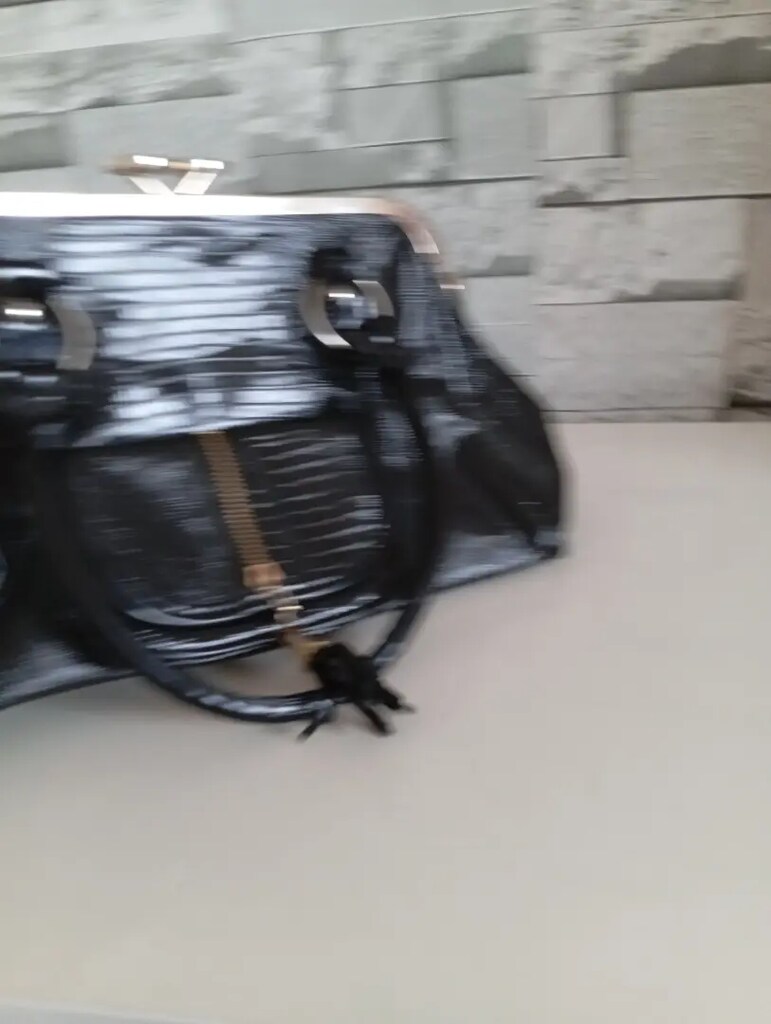 Görseldeki tüm çantalar tek fiyata - 4
