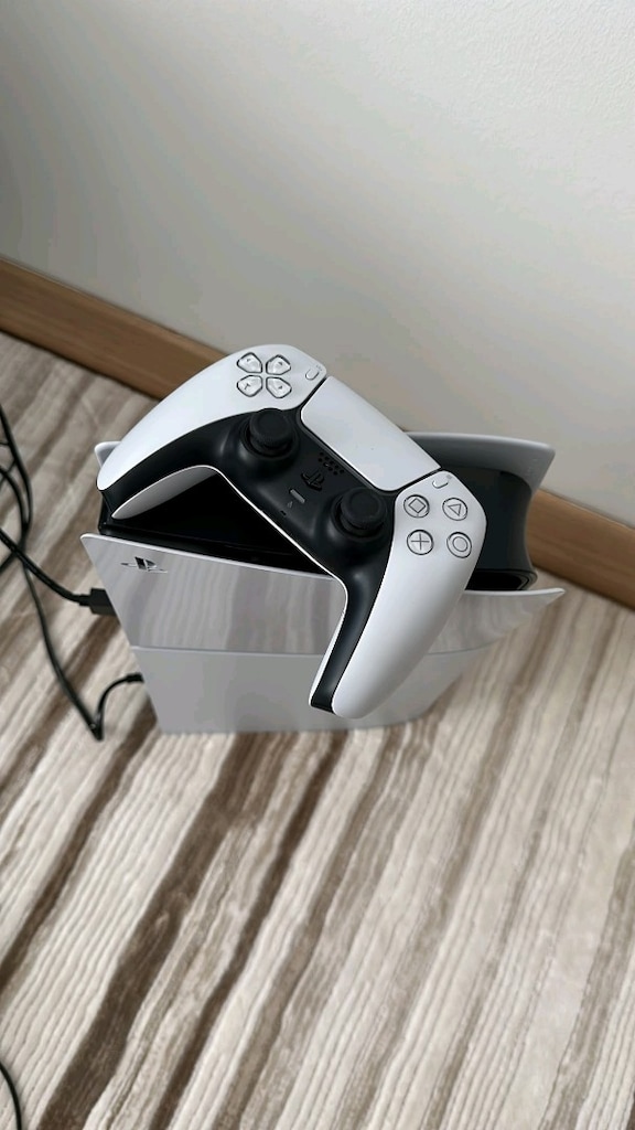Ps5 bir kol oyun yok kutu var