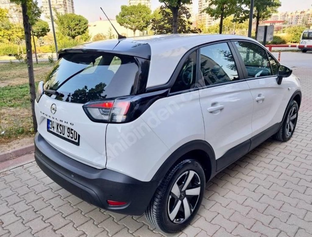 Opel Crossland 1.2T Essential 2024 - 6