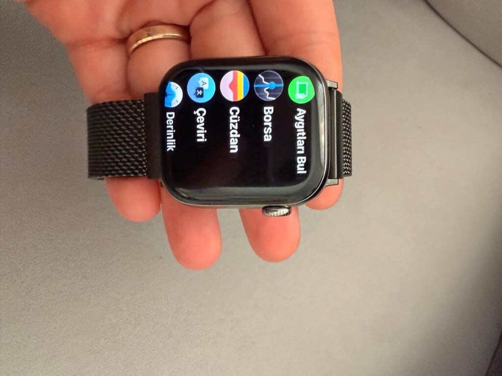 Apple Watch 10 titanyum akıllı saat - 5