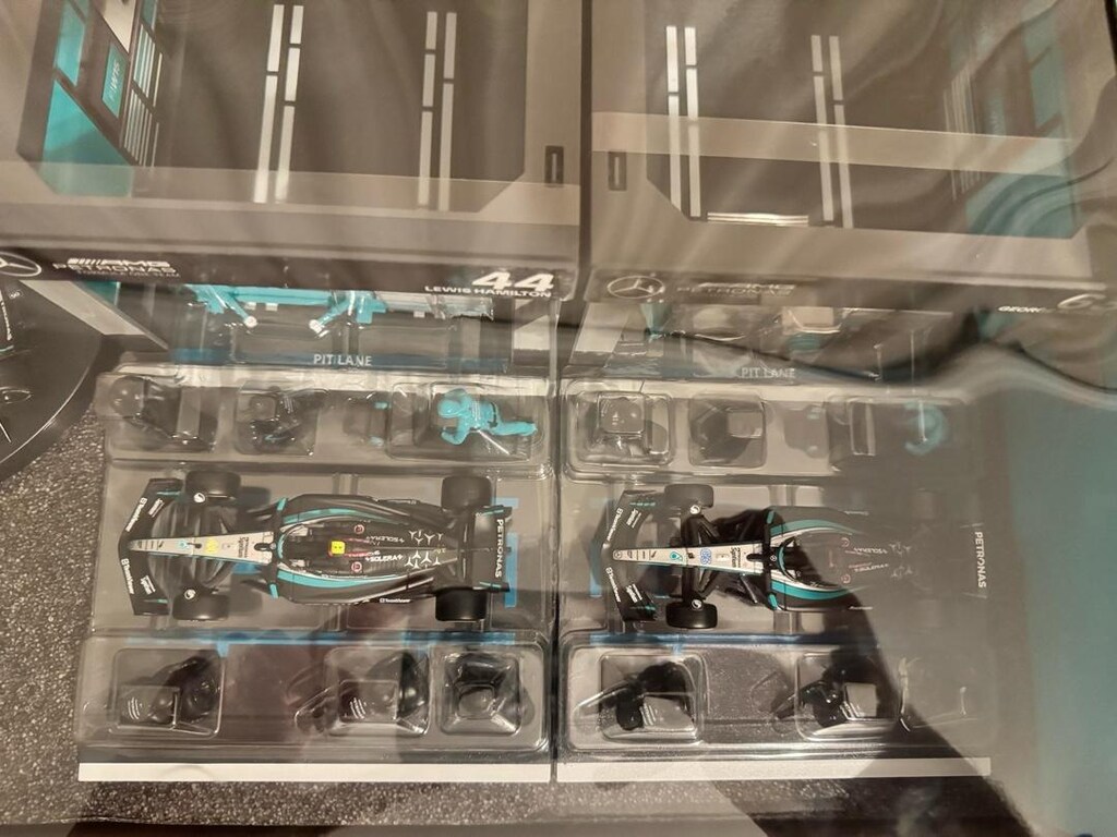 Mercedes Burago 1:43 F1 Yarış ve Pit Ekibi Diecast Seti - 8