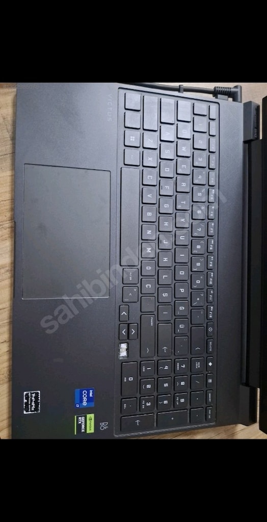 HP Victus i7 RTX 4050 - 2