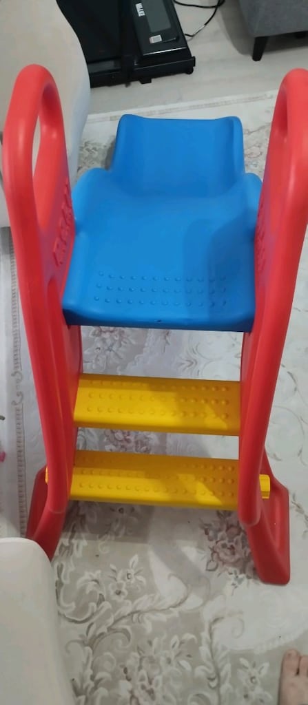 Mavi ve Kırmızı Çocuk Kaydırağı - 2