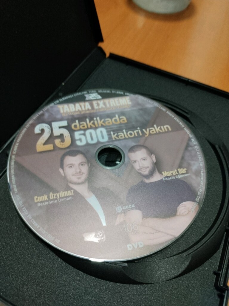 YENİ KUTUSUNDA ORJİNAL DVD YABANCİ FİLM ALBÜMÜ 25 DAKİKADA 500 KALORİ - 3