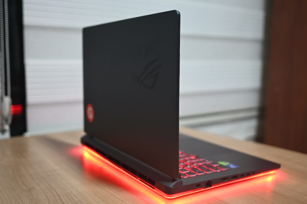 ASUS ROG Strix G16 G615JMR | i7-14650HX | RTX 5060 8GB |16GB RAM - 3