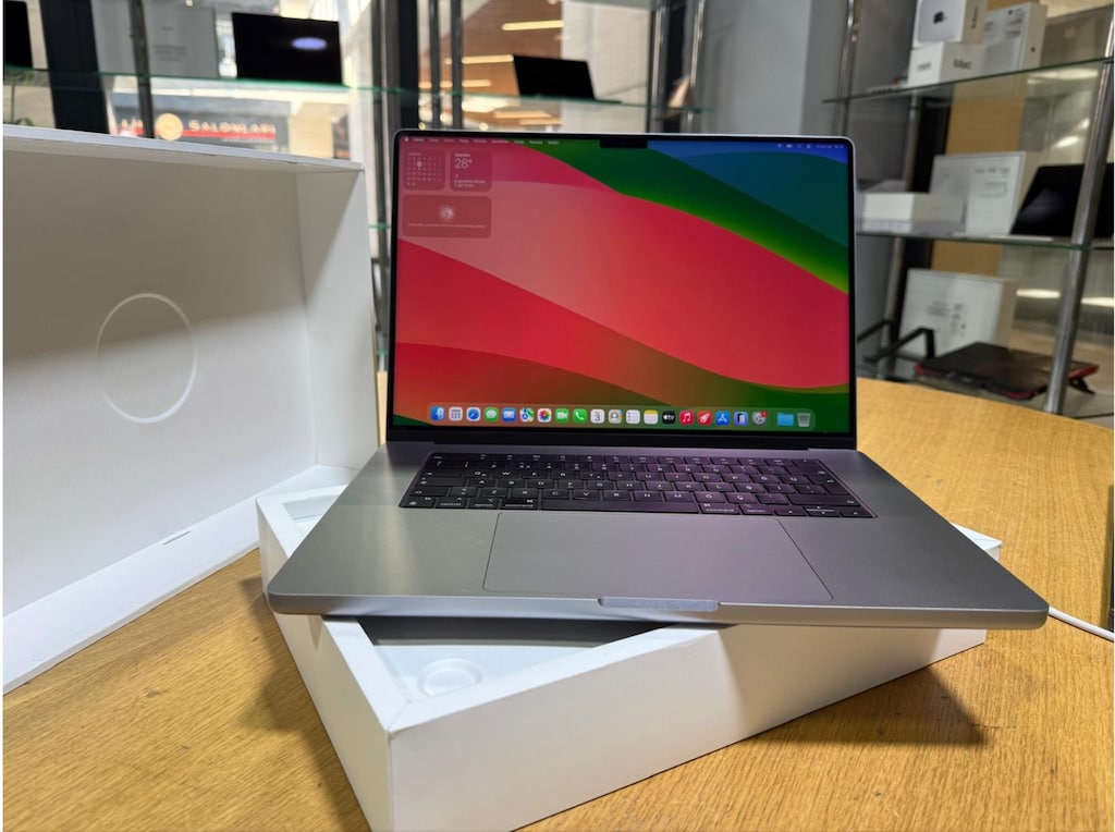 MACBOOK PRO 16 inç 2023 M2 PRO 16 GB RAM 1TB SSD %98 PİL