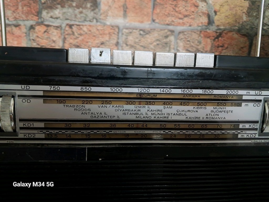 70 li yıllardan kalma antika radyo - 10