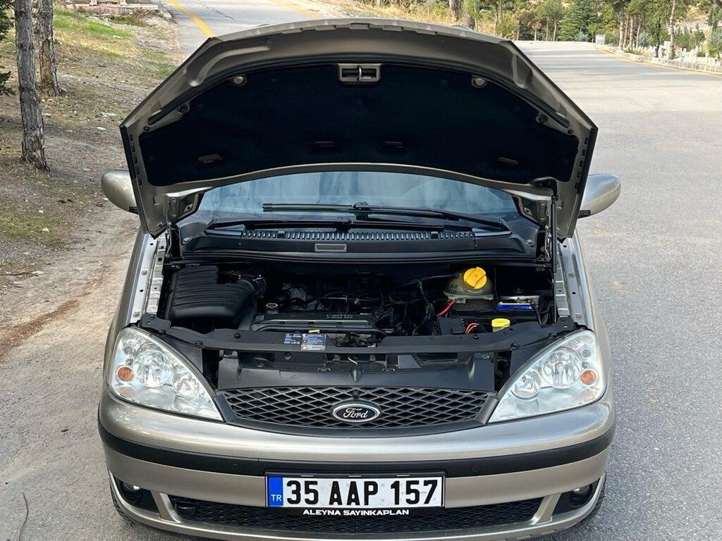 Ford Galaxy - 16