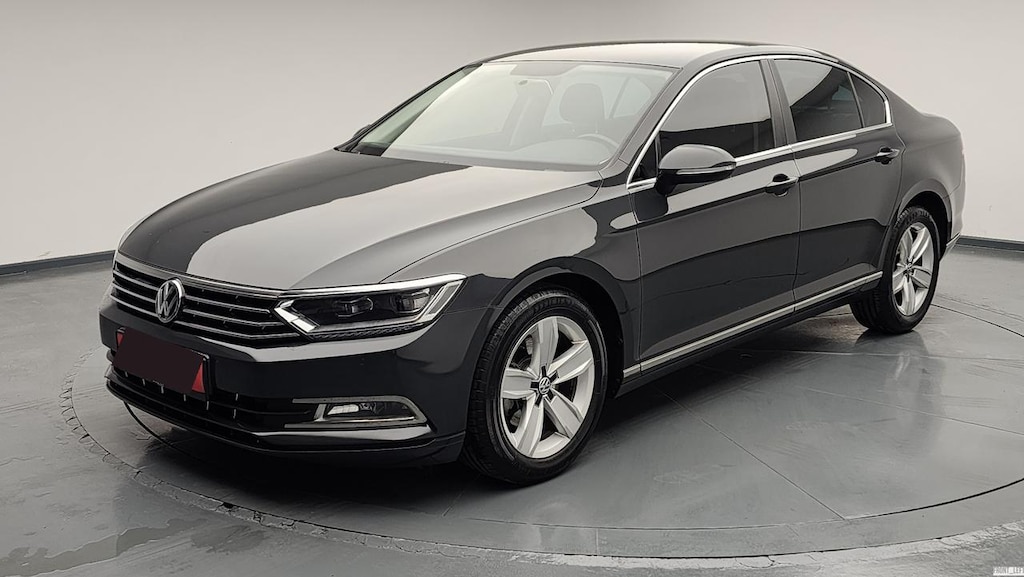 Volkswagen PASSAT 1.6 TDI 120 DSG IMPRESSION - 2