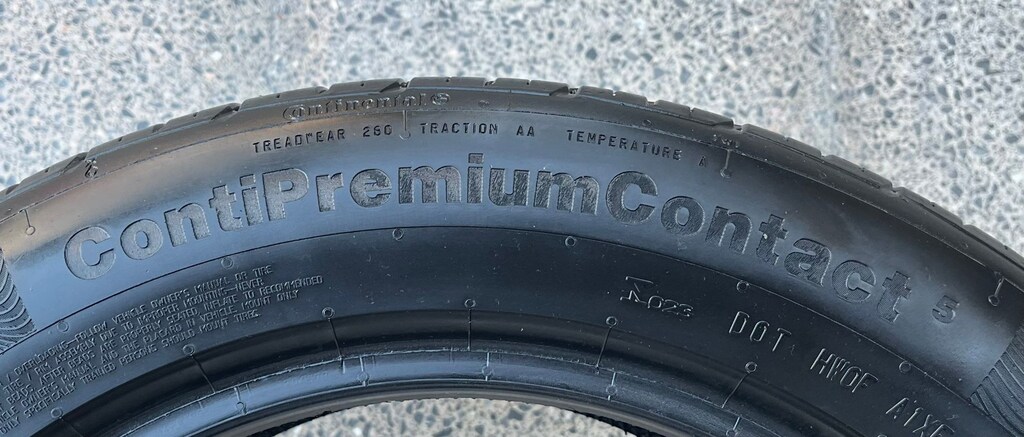 205 55 16 CONTINENTAL 91V CONTI PREMIUM CONTACT 5 - 5