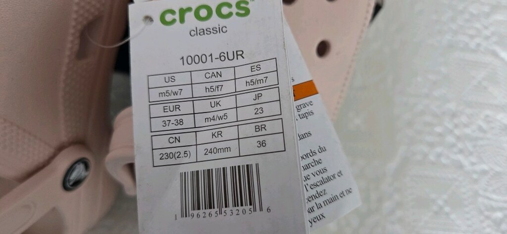 CROCS TERLİK HİÇ GİYİLMEDİ ETİKETİ ÜSTÜNDE. - 4