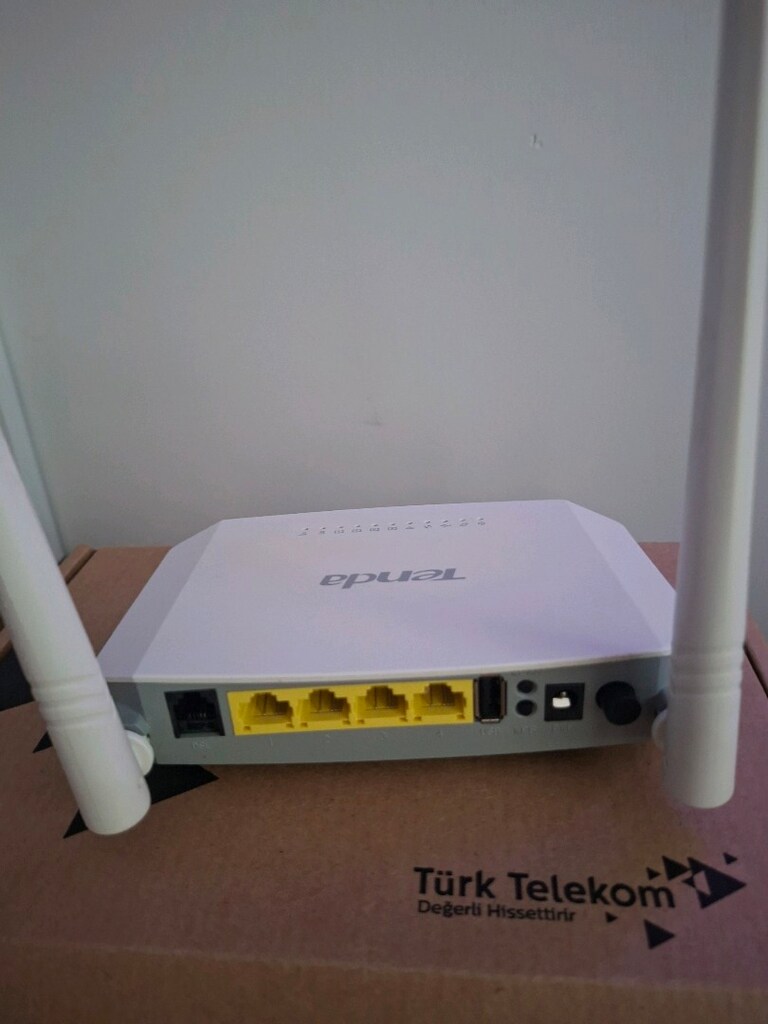 Tenda V300 VDSL 4 Portlu Çift Antenli Wifi Modem - 2