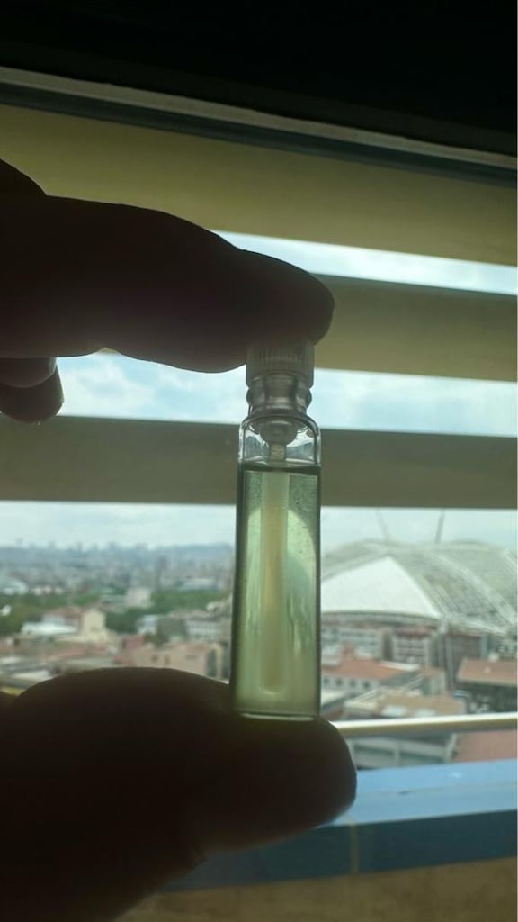 ORGANİK Odun ateşinde elde edilmiş ZÜMRÜT YEŞİLİ Gül yağı …