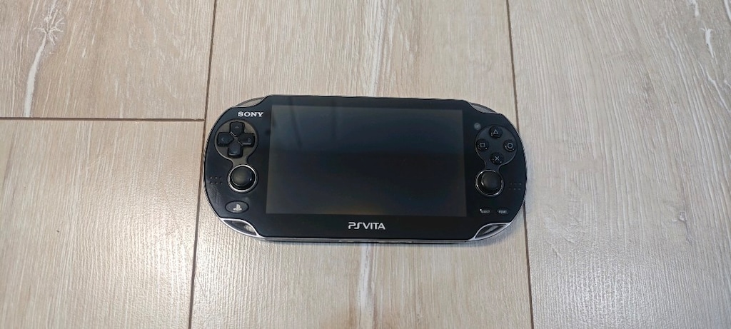 32 GB Oyun Yüklü Ps Vita Oled - 12