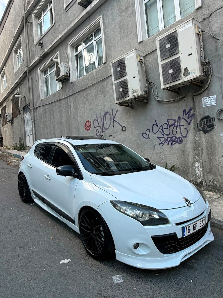 SAHİBİNDEN DİZEL 6 İLERİ DÜSÜK KM OPSİYONLU megane 3 - 10