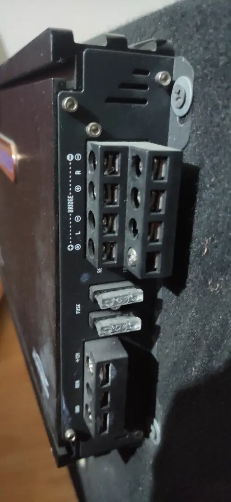 Subwoofer ve amfi - 2