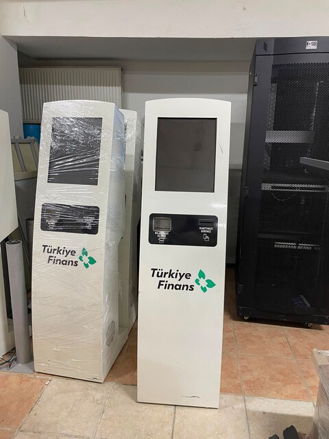 KLAS OFİS ÜSKÜDAR BANKADAN ÇIKMA EKRANLI SIRAMATİK SİSTEMİ