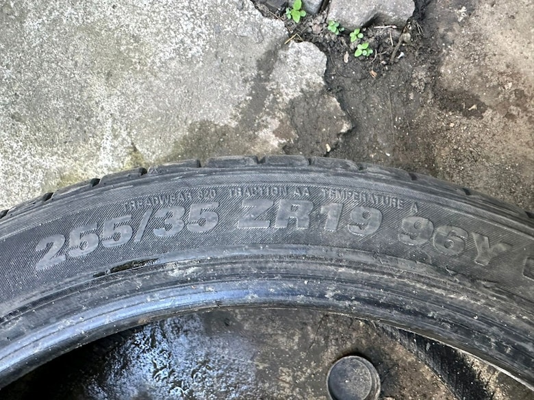 LASTİK TE ŞOK KAMPANYA 245 35 19 255 35 19 LASTİK LER 1499₺ - 2