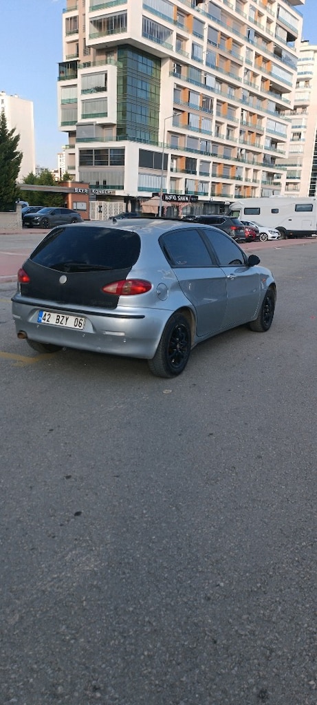 Alfa Romeo 147 - 6