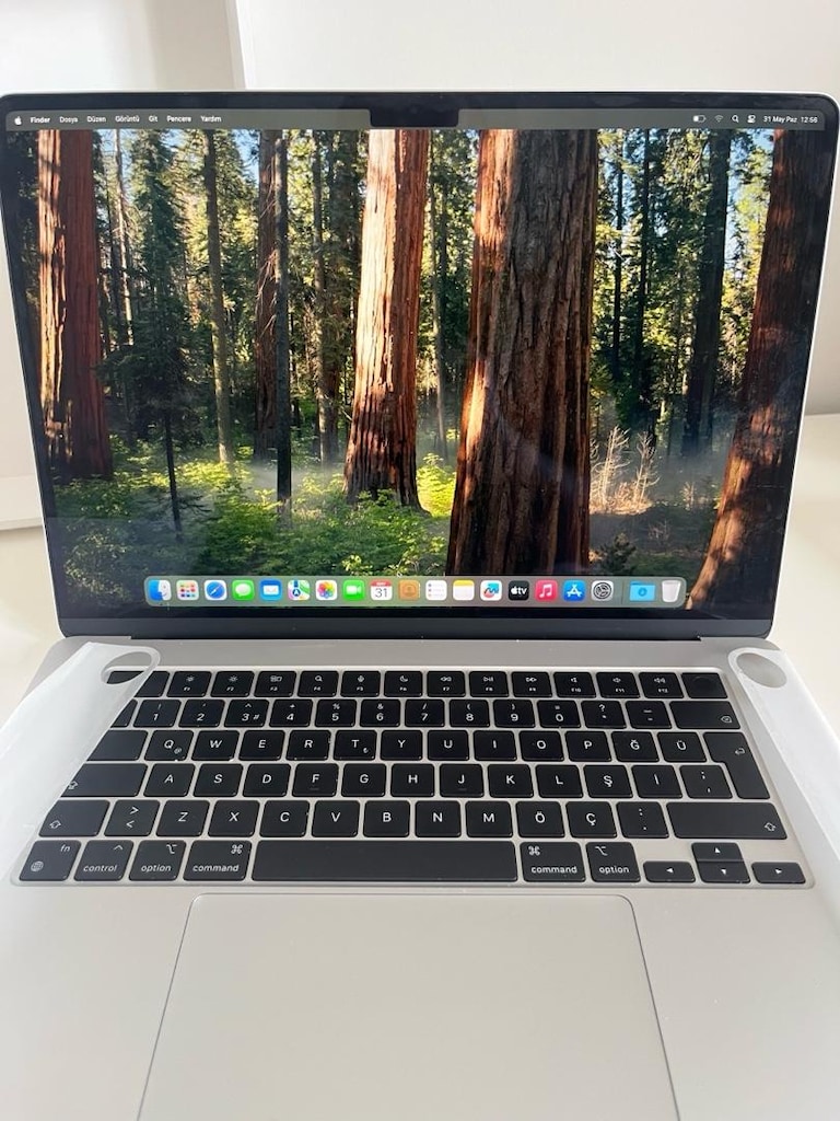 SIFIR AYARINDA MACBOOK AİR M3 15’ 16GB - 3