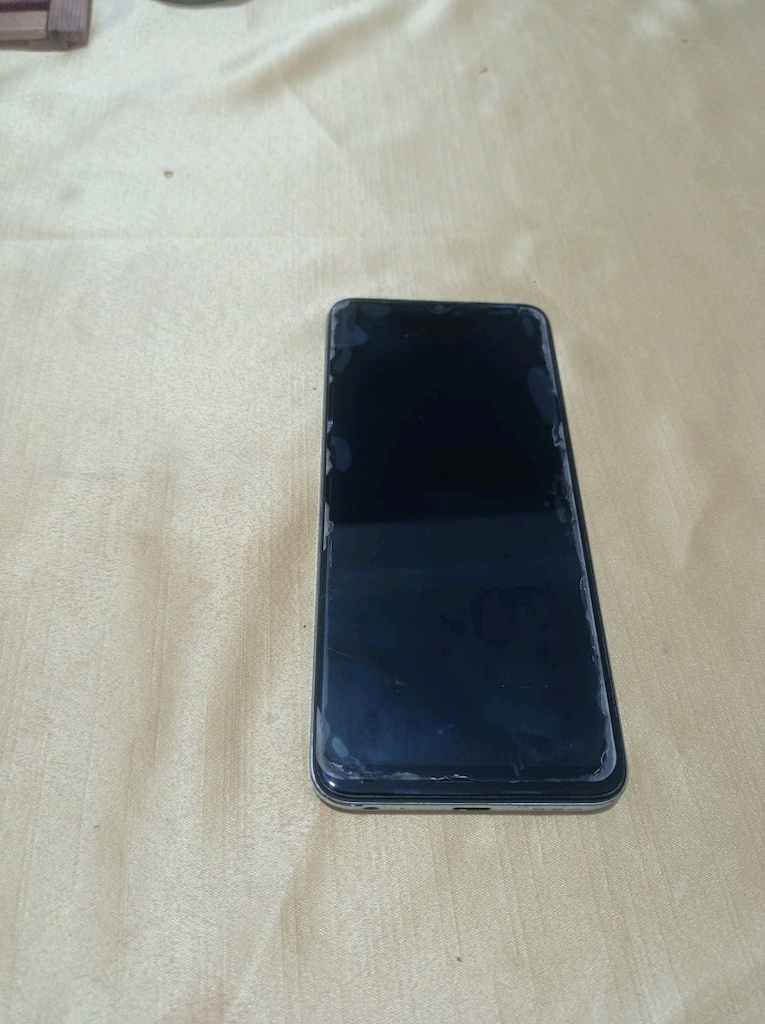 itel s23 garantisi devam ediyor yurt içi cıhaz ram 8+8. hafıza 256 GB - 4